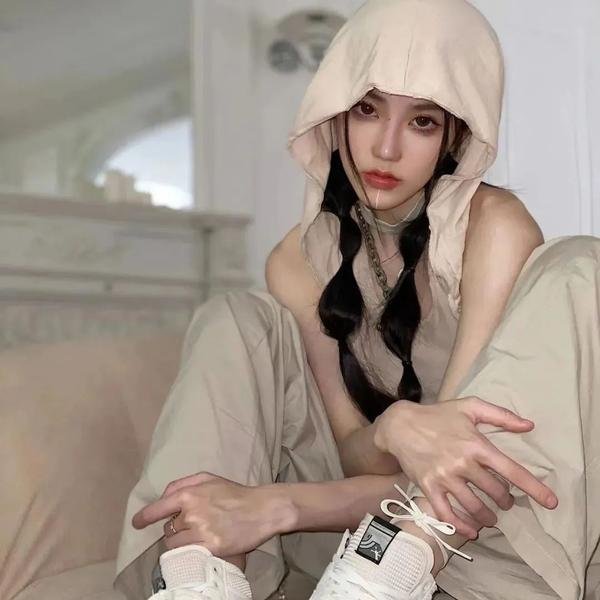 艳秘书 封面